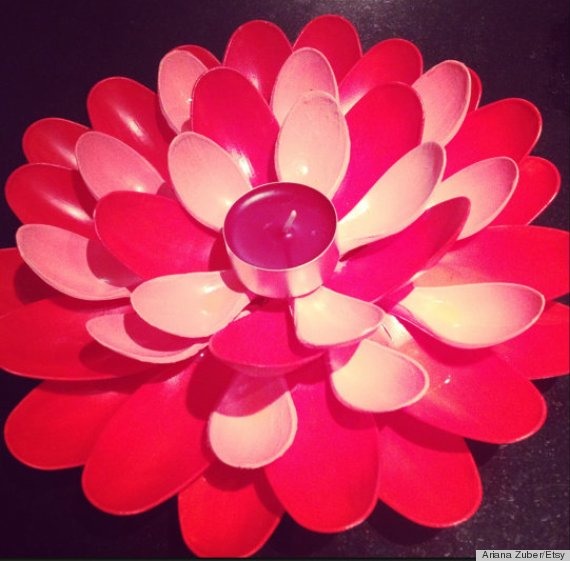 6 Awesome DIY Ideas For Those Plastic Spoons Laying Somewhere In Your Kitchen Drawers Trusper