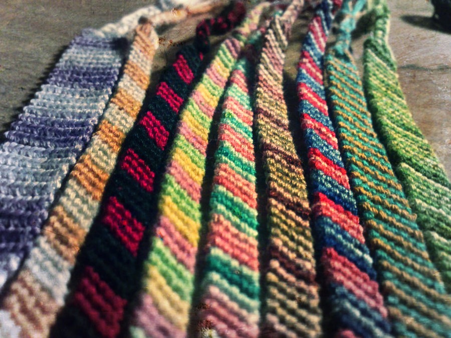 How To Make A Four Strand Friendship Bracelet💚 Trusper