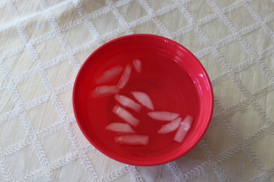 After Painting Nails With Nail Varnish Soak Your Hands In Cold Water