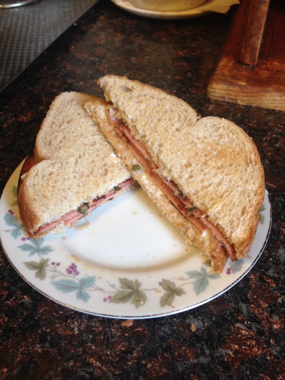 How To Make The Perfect Bologna Sandwich Trusper