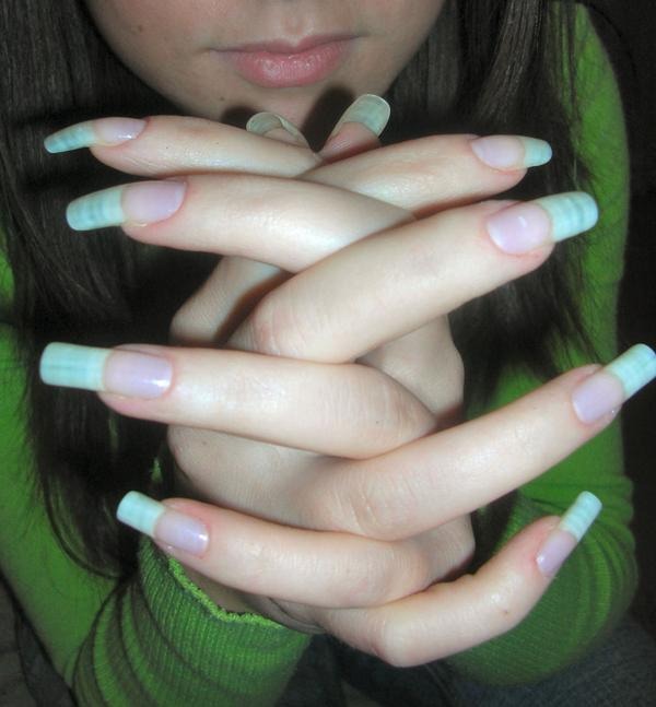 To Get Long Healthy Nails Within 23Weeks, Follow These Easy Steps