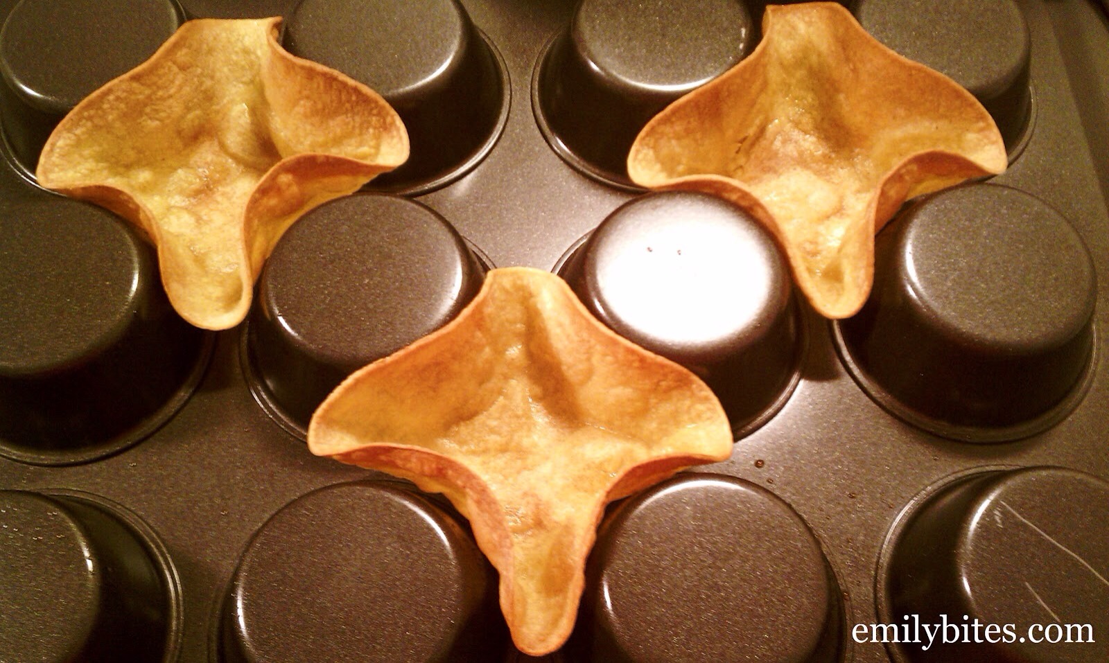 Upside Down Muffin Tin For Hard Shell Taco Bowls Trusper