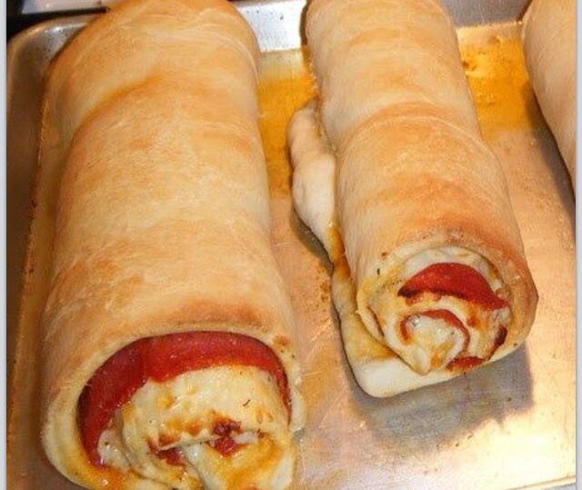 Easy Cheesey Pepperoni Twist Rolls Trusper