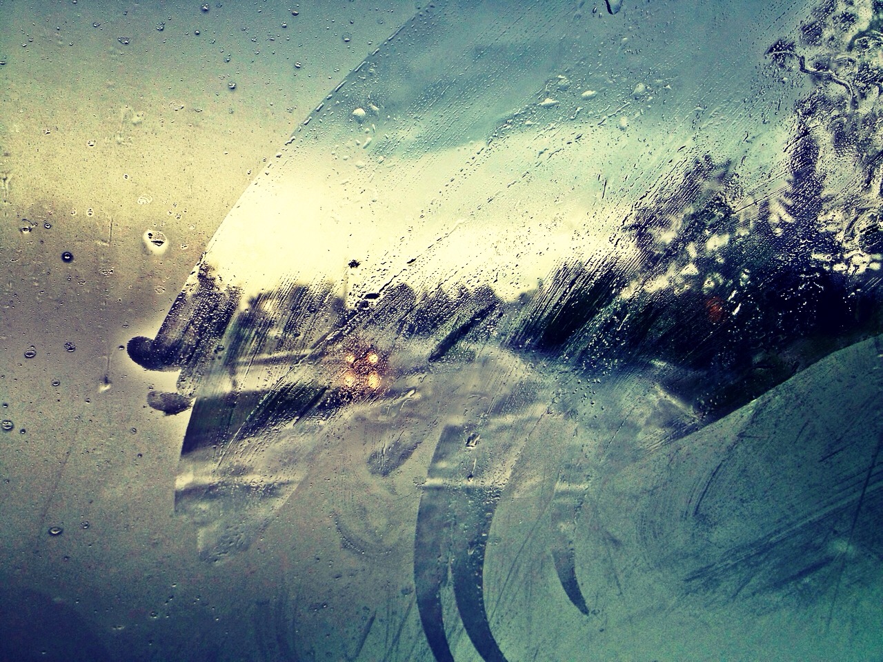 Easy Way To Remove "Foggy Windshield" Faster !! Trusper