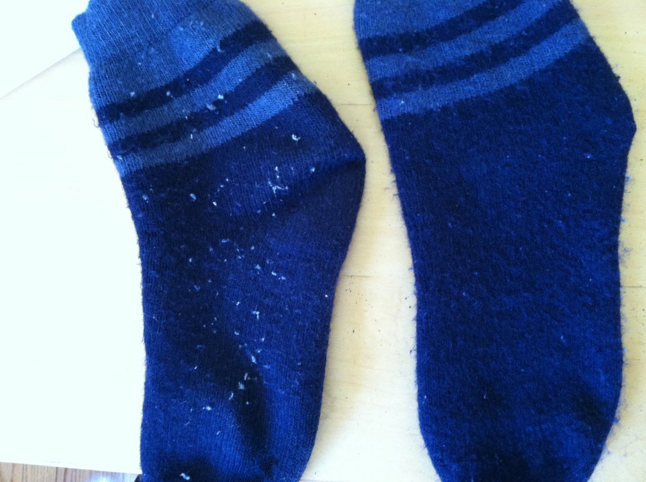 Quick Methods To Defuzz Your Clothing!! 👕 Trusper