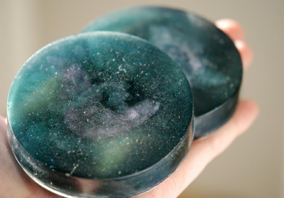DIY Galaxy Soap! | Trusper