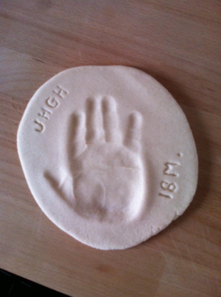 How To Make Handprint Molds Out Of Flour,water And Salt! Trusper