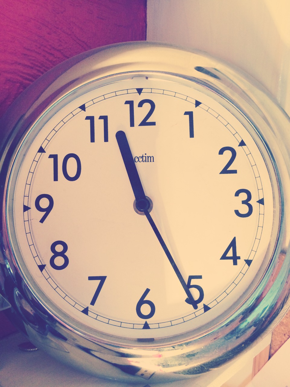 Watch the clock, try and do 20 minutes of revision with a five minute