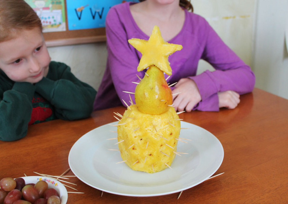 DIY EDIBLE FRUIT CHRISTMAS TREE Trusper