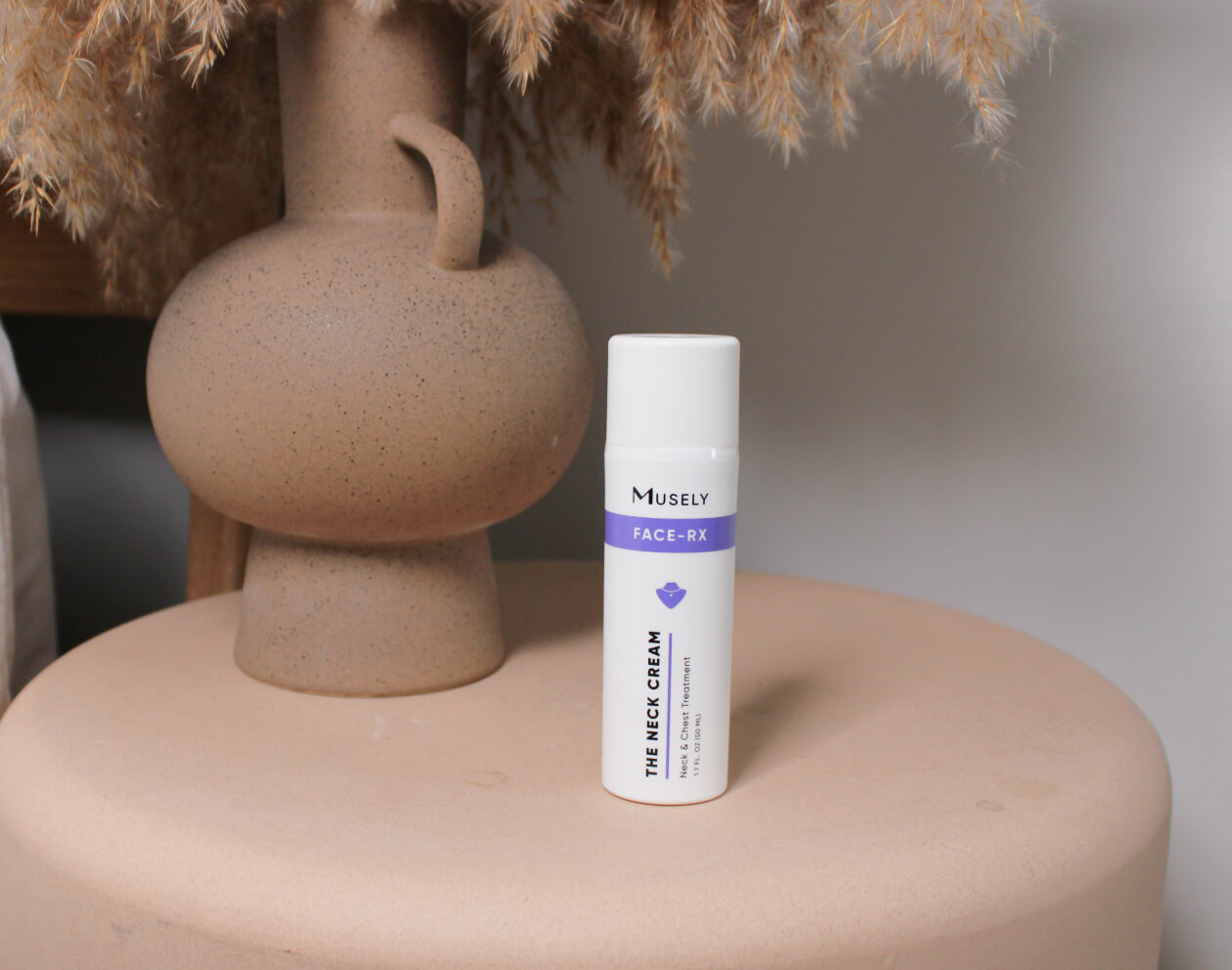 10 Best Neck Creams for Firmer Skin in 2018 - Neck Tightening Cream ... 10 Best Neck Creams for Firmer Skin in 2018 - Neck Tightening Cream ...